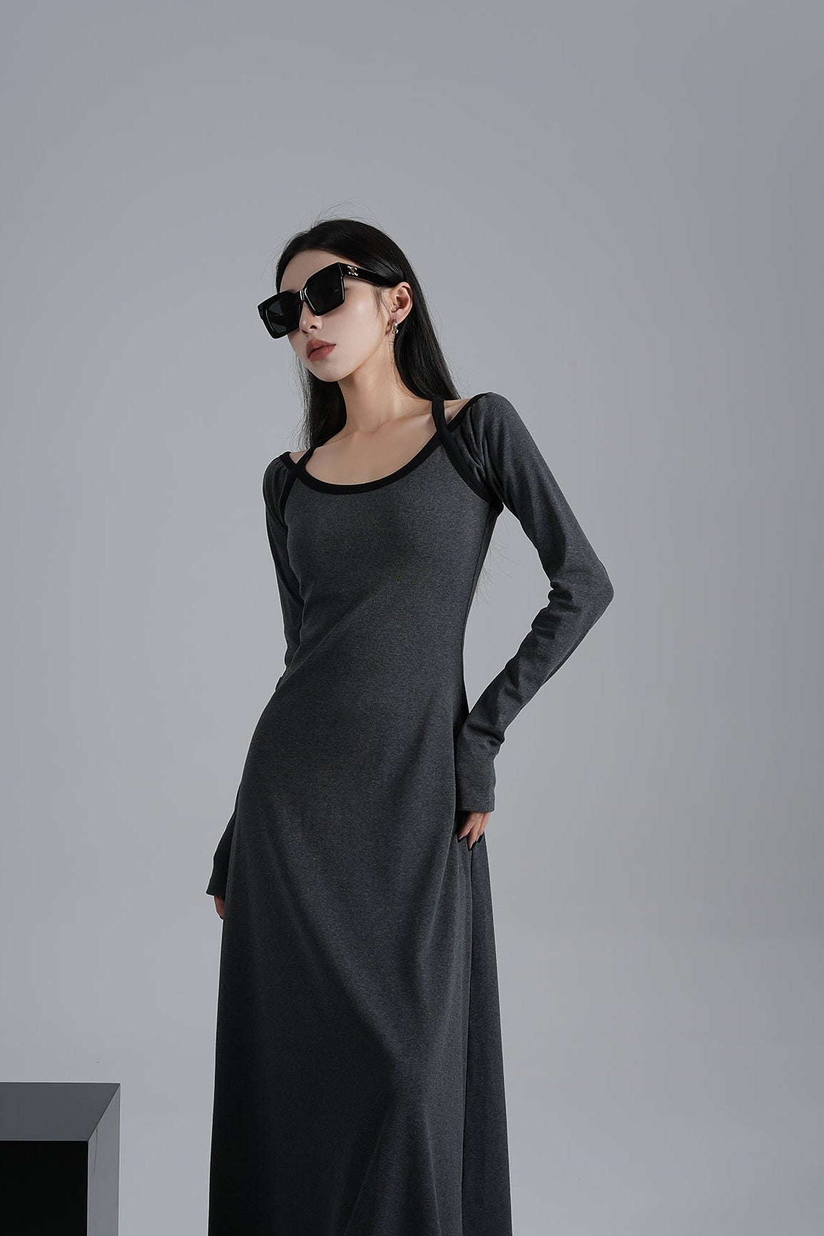 Cold Shoulder Long Sleeve Contrast Trim Maxi Dress